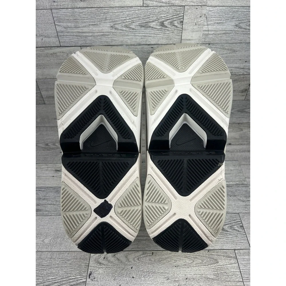 Nike Go FlyEase Men 10 White Sail Black Hands Free Slip On Sneakers CW5883-101